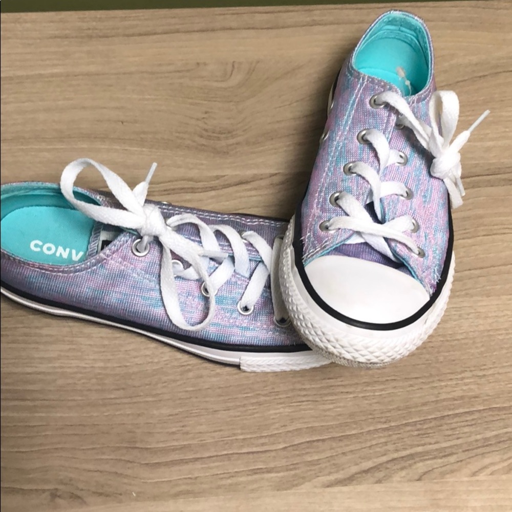 Girl’s Converse All Stars